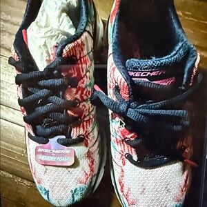 Skechers Size 5M Tropical Print Washable Sneakers with Memory Foam